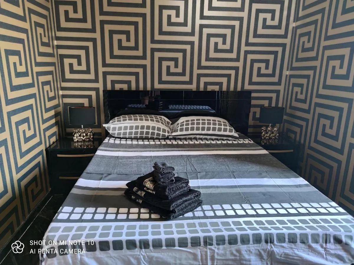 Privilege Suite Sliema 0*,