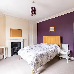 Park View House - Sleeps 6 Holiday home York